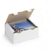 weiße Postkartons im DIN A3-Format